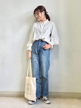 「白」｜「アイテム（その他）」を使った、アヤ.さん（レディース・162cm）の秋コーディネート