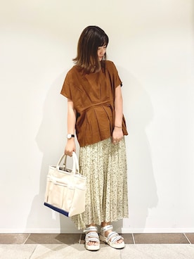 「リネンブラウス」｜「アイテム（その他）」を使った、アヤ.さん（レディース・163cm）の夏コーディネート