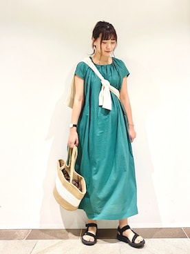 「たすき掛け」｜「アイテム（その他）」を使った、アヤ.さん（レディース・163cm）の夏コーディネート