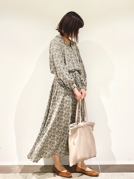 「カシュクール」｜「アイテム（その他）」を使った、アヤ.さん（レディース・163cm）の秋コーディネート