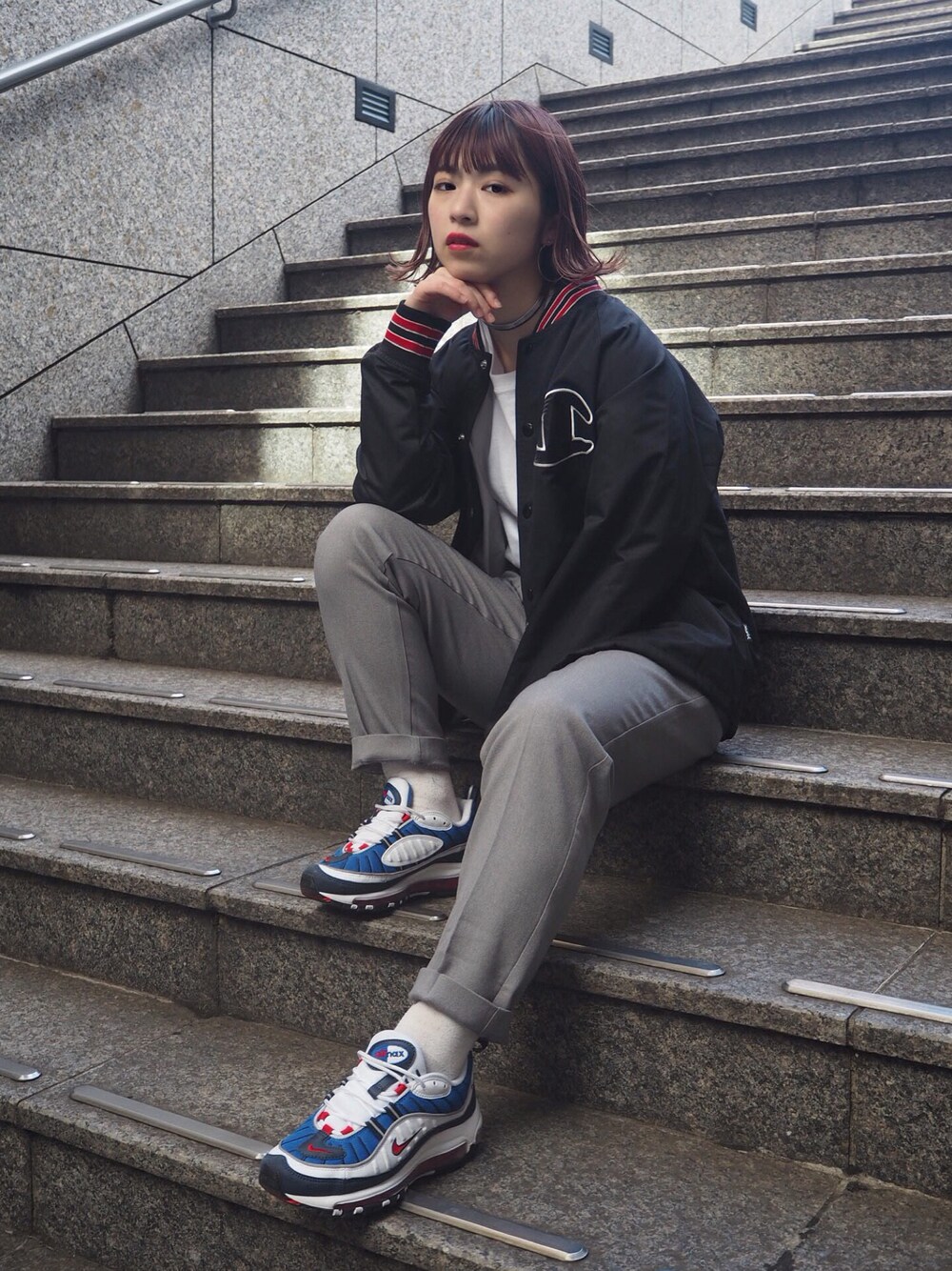 「x-girl、XLARGE、xgirl、チャンピオン、コラボ、Champion、コーチジャケット、トラウザーパンツ、NIKE、AIR MAX」｜「X-girlのCHAMPION x X-girl COACH JACKET（ブルゾン、ブラック系）」を使った、いながわあやかさん（レディース・151cm）の冬コーディネートの1枚目の写真