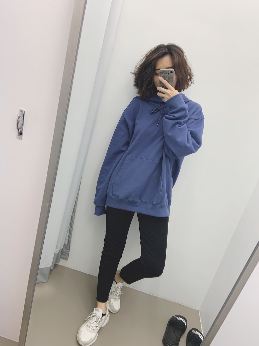 「ZETAのアイテム（その他トップス、ブルー系）」を使った、安さん（レディース・171cm）の秋コーディネートの1枚目の写真