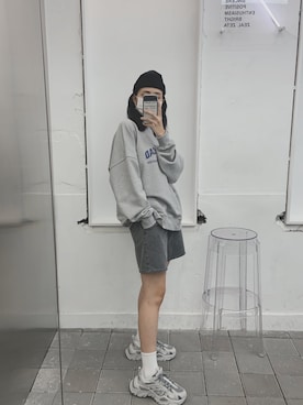 Fila フィラ のスニーカー シルバー系 を使ったレディース人気ファッションコーディネート Wear
