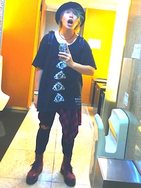 「M:Eのアイテム（Tシャツ/カットソー、ブラック系）」を使った、Junyaさん（メンズ・179cm）の夏コーディネート