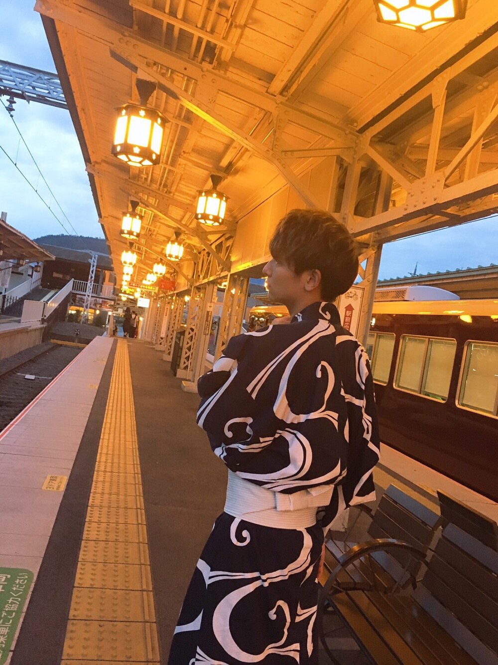 「京都、浴衣」｜「京都のアイテム（浴衣、ブルー系）」を使った、やまさん（メンズ・178cm）の秋コーディネートの1枚目の写真