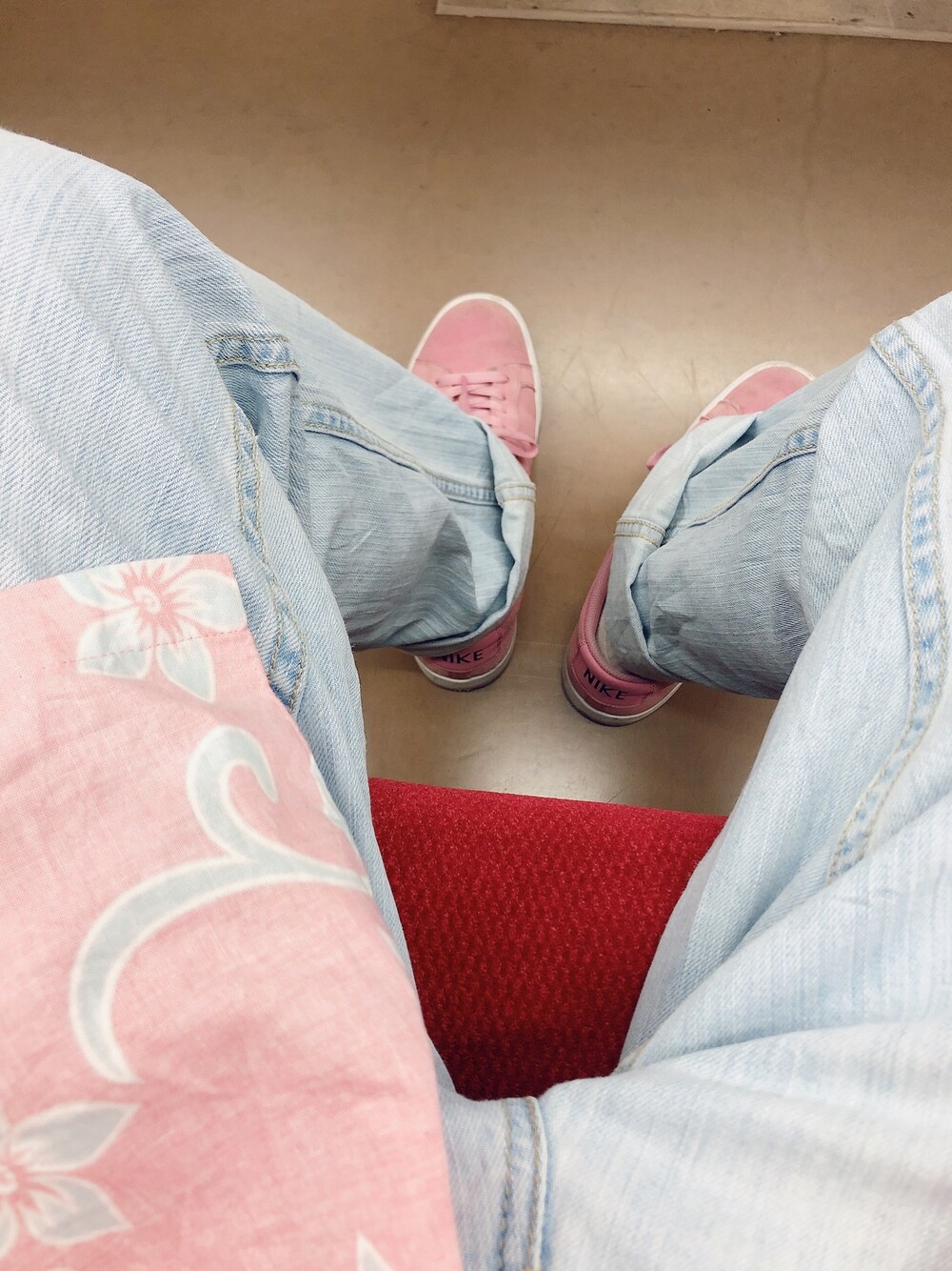 「ピンク、アロハシャツ」｜「NIKEのNIKE	ナイキ SB BLAZER ZOOM LOW SBブレザーズームロー 864347 600EPINK/BK（スニーカー、ピンク系）」を使った、やまさん（メンズ・178cm）の秋コーディネートの1枚目の写真