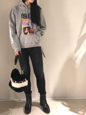 「stud.（スタッド）のアイテム（パーカー）」を使った、照井千尋さん（レディース・163cm）の冬コーディネート