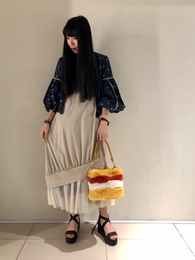 「KMRii（ケムリ）のアイテム（サンダル）」を使った、照井千尋さん（レディース・163cm）の夏コーディネート