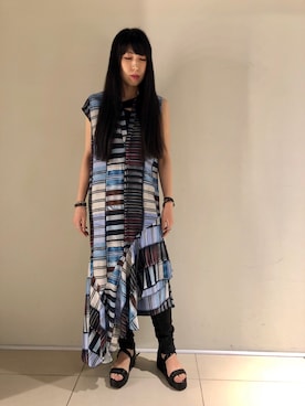 「KMRii（ケムリ）のアイテム（サンダル）」を使った、照井千尋さん（レディース・163cm）の夏コーディネート
