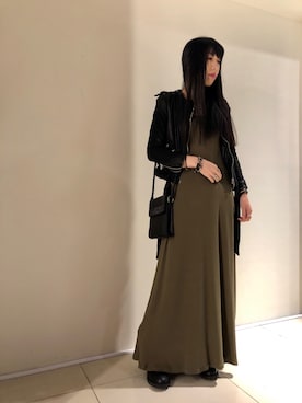 「KMRii」｜「アイテム（ライダースジャケット）」を使った、照井千尋さん（レディース・163cm）の秋コーディネート