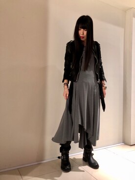 「KMRii」｜「アイテム（ライダースジャケット）」を使った、照井千尋さん（レディース・163cm）の秋コーディネート