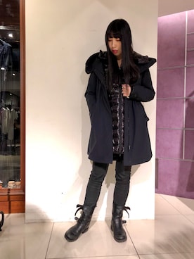 「WOOLRICH（ウールリッチ）のアイテム（ダウンジャケット/コート）」を使った、照井千尋さん（レディース・163cm）の秋コーディネート