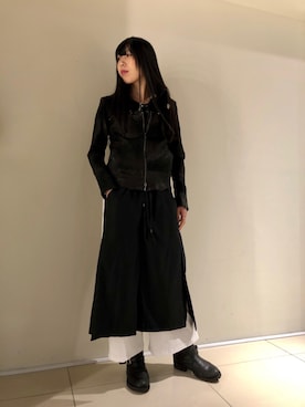 「KMRii」｜「アイテム（ライダースジャケット）」を使った、照井千尋さん（レディース・163cm）の秋コーディネート