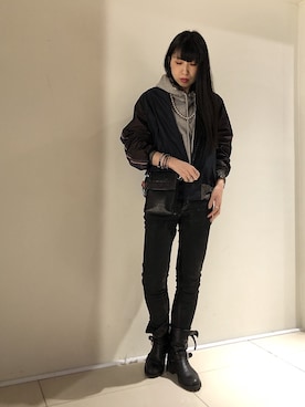 「KMRii」｜「アイテム（MA-1）」を使った、照井千尋さん（レディース・163cm）の冬コーディネート
