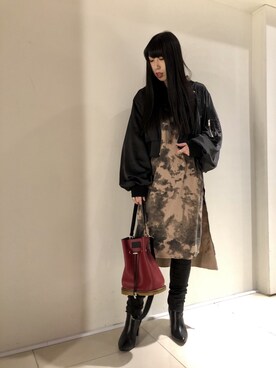 「MIHARAYASUHIRO（ミハラヤスヒロ）のアイテム（MA-1）」を使った、照井千尋さん（レディース・163cm）の冬コーディネート