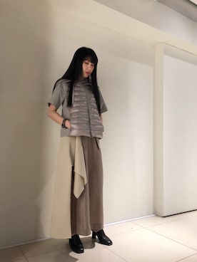 「HERNO（ヘルノ）のアイテム」を使った、照井千尋さん（レディース・163cm）の春コーディネート