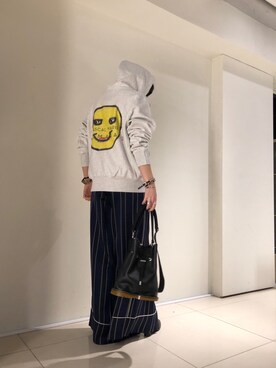 「PASCAL MARIE DESMARAIS（パスカルマリエデマレ）のアイテム（トップス）」を使った、照井千尋さん（レディース・163cm）の春コーディネート