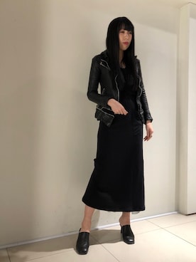「KMRii」｜「アイテム（ライダースジャケット）」を使った、照井千尋さん（レディース・163cm）の春コーディネート