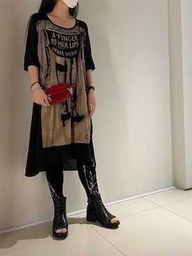 「KMRii（ケムリ）のアイテム（サンダル）」を使った、照井千尋さん（レディース・163cm）の夏コーディネート