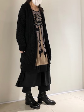 「KMRii（ケムリ）のアイテム（トップス）」を使った、照井千尋さん（レディース・163cm）の秋コーディネート