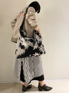 「KMRii」｜「アイテム（MA-1）」を使った、照井千尋さん（レディース・163cm）の秋コーディネート
