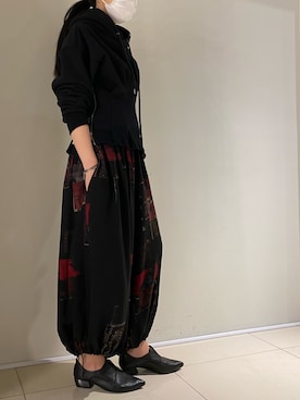 「Y's（ワイズ）のアイテム（パンツ）」を使った、照井千尋さん（レディース・163cm）の秋コーディネート