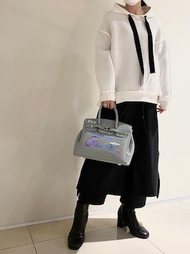 「CATORCE（カトルセ）のアイテム（パンツ）」を使った、照井千尋さん（レディース・163cm）の秋コーディネート