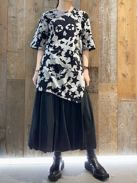 「KMRii（ケムリ）のアイテム（トップス）」を使った、照井千尋さん（レディース・163cm）の春コーディネート