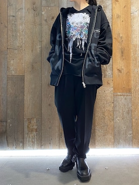 「KMRii（ケムリ）のアイテム（トップス）」を使った、照井千尋さん（レディース・163cm）の春コーディネート