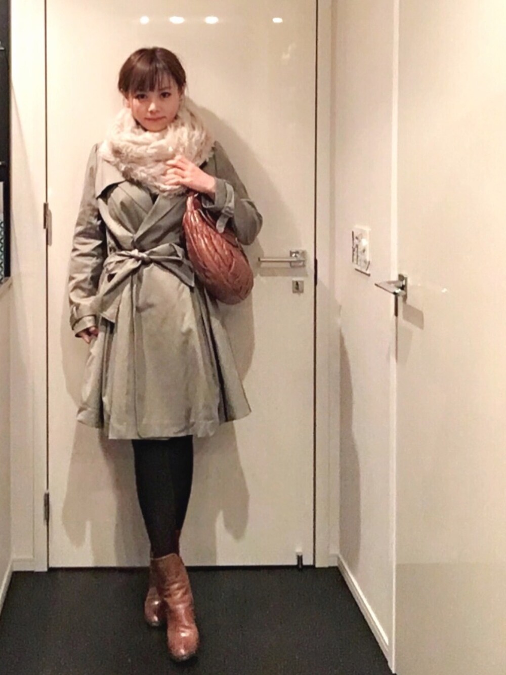 「ootd、outfit、コート、MISCH MASCH、ファー小物」｜「MISCH MASCHのアイテム（ジャケット/アウター、グリーン系）」を使った、YUMIKO HIRAYAMAさん（レディース・154cm）の秋コーディネートの1枚目の写真