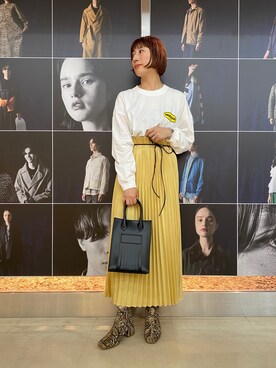 「Various Timeless Arts（ヴァリアスタイムレスアーツ）のアイテム」を使った、ささきともみさん（レディース・157cm）の秋コーディネート