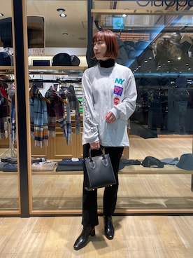 「ONLY NY（オンリーニューヨーク）のアイテム（トップス）」を使った、ささきともみさん（レディース・157cm）の秋コーディネート