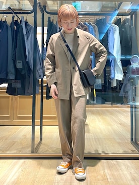 「CONVERSE（コンバース）のCONVERSE コンバース キャンバス オールスター J ハイ / CANVAS ALL STAR J HI (ORANGE) 31301640（スニーカー）」を使った、ささきともみさん（レディース・157cm）の春コーディネート