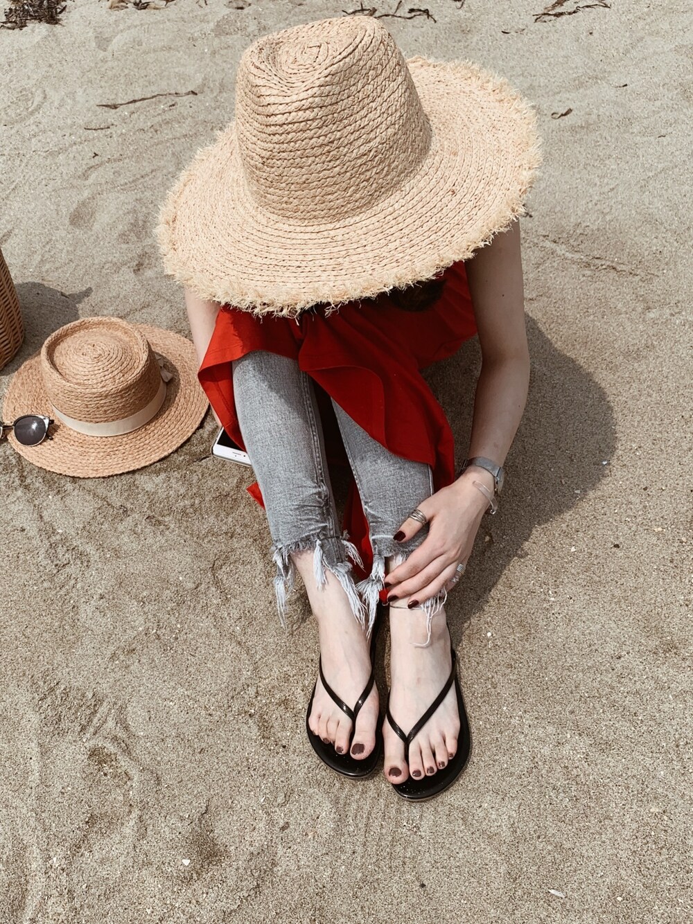 「休日スタイル、シンプルコーデ、夏コーデ、いいね、save、フォローお願いします🤑、インスタやってます」｜「upperhightsの【別注】 upper hights/アッパーハイツ THE STELLA（デニムパンツ、グレー系）」を使った、yuppyさん（レディース・160cm）の夏コーディネートの1枚目の写真