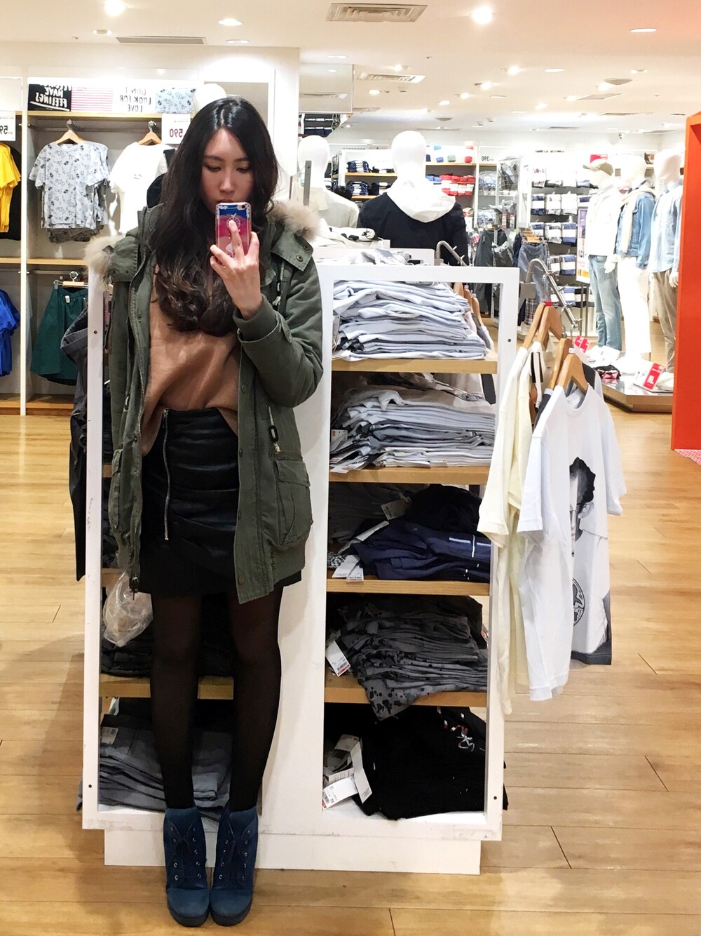 「winter、ootd、冬、PARKA」｜「dazzlinのアイテム（マウンテンパーカー、グリーン系）」を使った、LouiseLuさん（レディース・165cm）の冬コーディネートの1枚目の写真