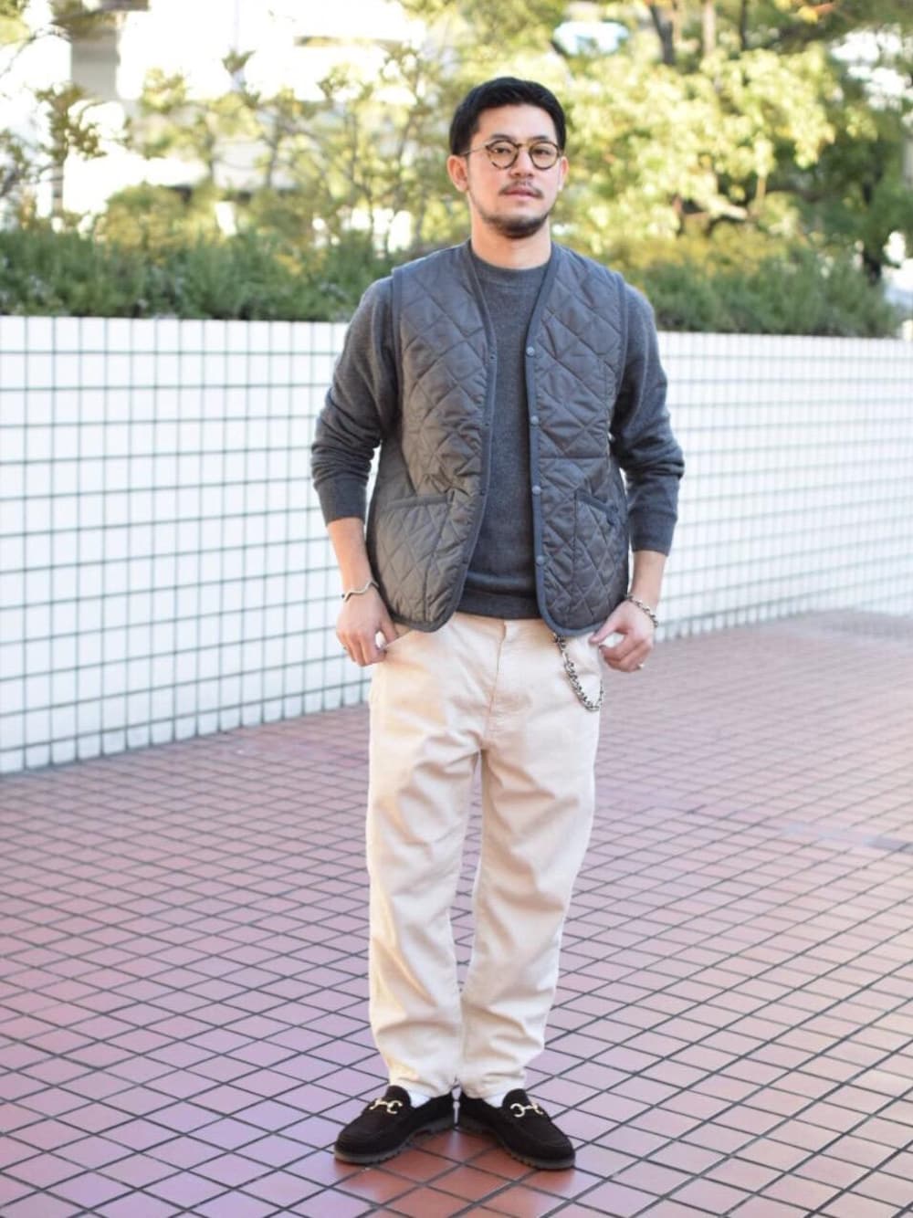 「Parabootの＜Paraboot（パラブーツ）＞ UASP BIT SUEDE LOAFER†（ローファー、ブラウン系）」を使った、高野 恭平さん（メンズ・177cm）の冬コーディネートの1枚目の写真