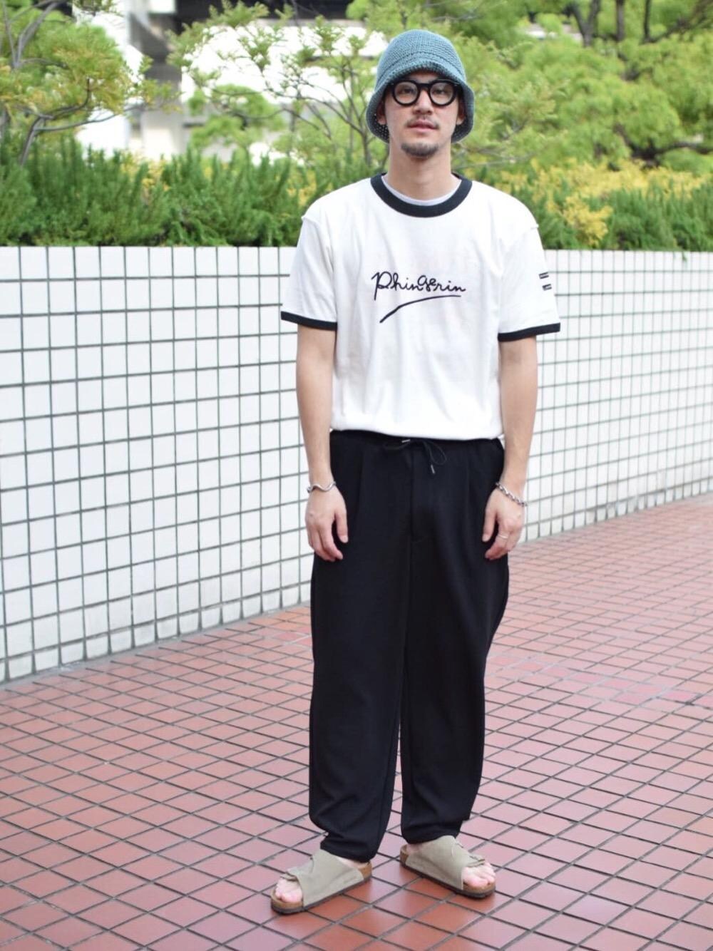 「BIRKENSTOCKの＜BIRKENSTOCK（ビルケンシュトック）＞ ZURICH SB/サンダル ¨（サンダル、ベージュ系）」を使った、高野 恭平さん（メンズ・177cm）の春コーディネートの1枚目の写真