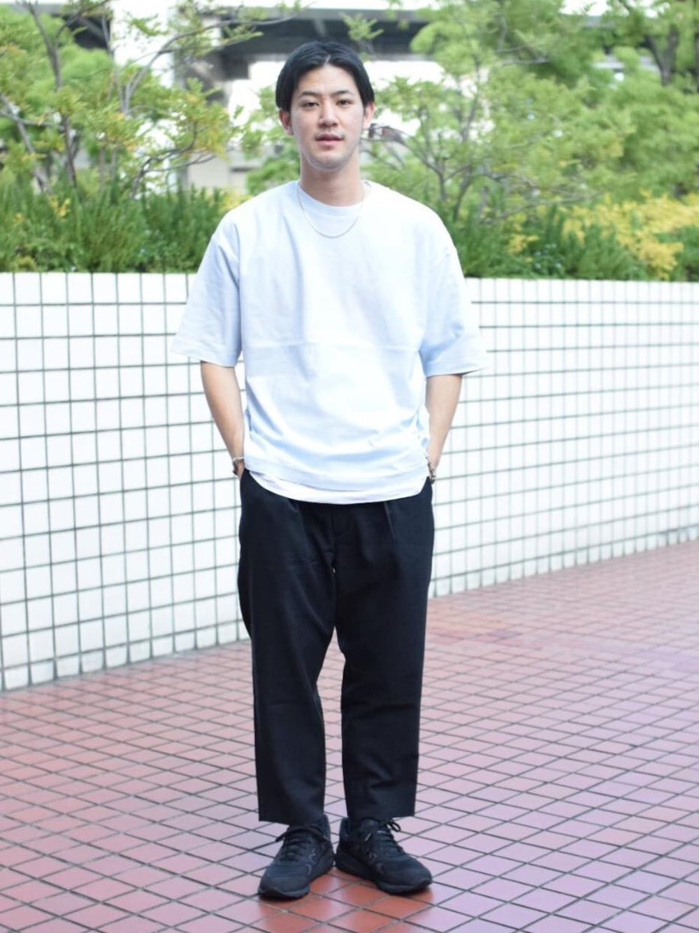 「BEAUTY&YOUTH UNITED ARROWSのBY チェーン ネックレス（ネックレス、ゴールド系）」を使った、高野 恭平さん（メンズ・177cm）の夏コーディネートの1枚目の写真