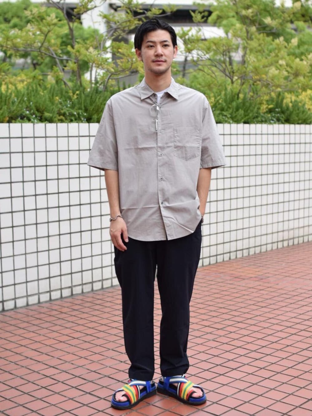 「KANEKO OPTICALのUNITED ARROWS by KANEKO OPTICAL Kevin/アイウェア MADE IN JAPAN（メガネ、その他）」を使った、高野 恭平さん（メンズ・177cm）の夏コーディネートの1枚目の写真