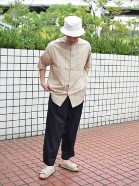「EN ROUTE（アンルート）のアイテム（その他パンツ）」を使った、高野 恭平さん（メンズ・177cm）の夏コーディネート