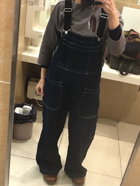 「RNA（アールエヌエー）のアイテム（サロペット/オーバーオール）」を使った、おかちゃんさん（レディース・163cm）の冬コーディネート