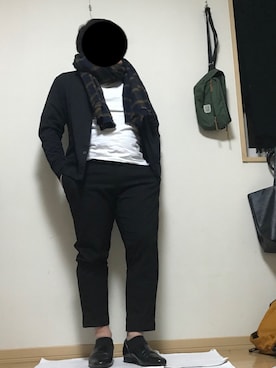 「アイテム（ストール/ショール）」を使った、moumouさん（メンズ・170cm）の冬コーディネート