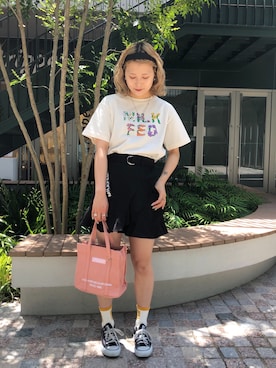 「キュロット」｜「アイテム（トートバッグ）」を使った、林 萌花さん（レディース・159cm）の春コーディネート