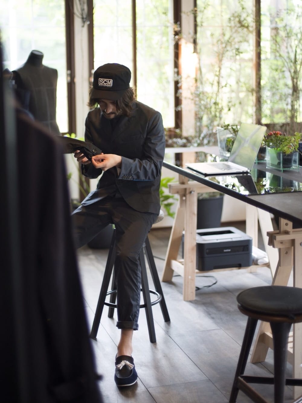 「セットアップ、MofM(manofmoods)」｜「MofM(manofmoods)の◆CowLeather Cambrelle ローファー（その他シューズ、ブルー系）」を使った、ミカエルさん（メンズ・177cm）の夏コーディネートの1枚目の写真