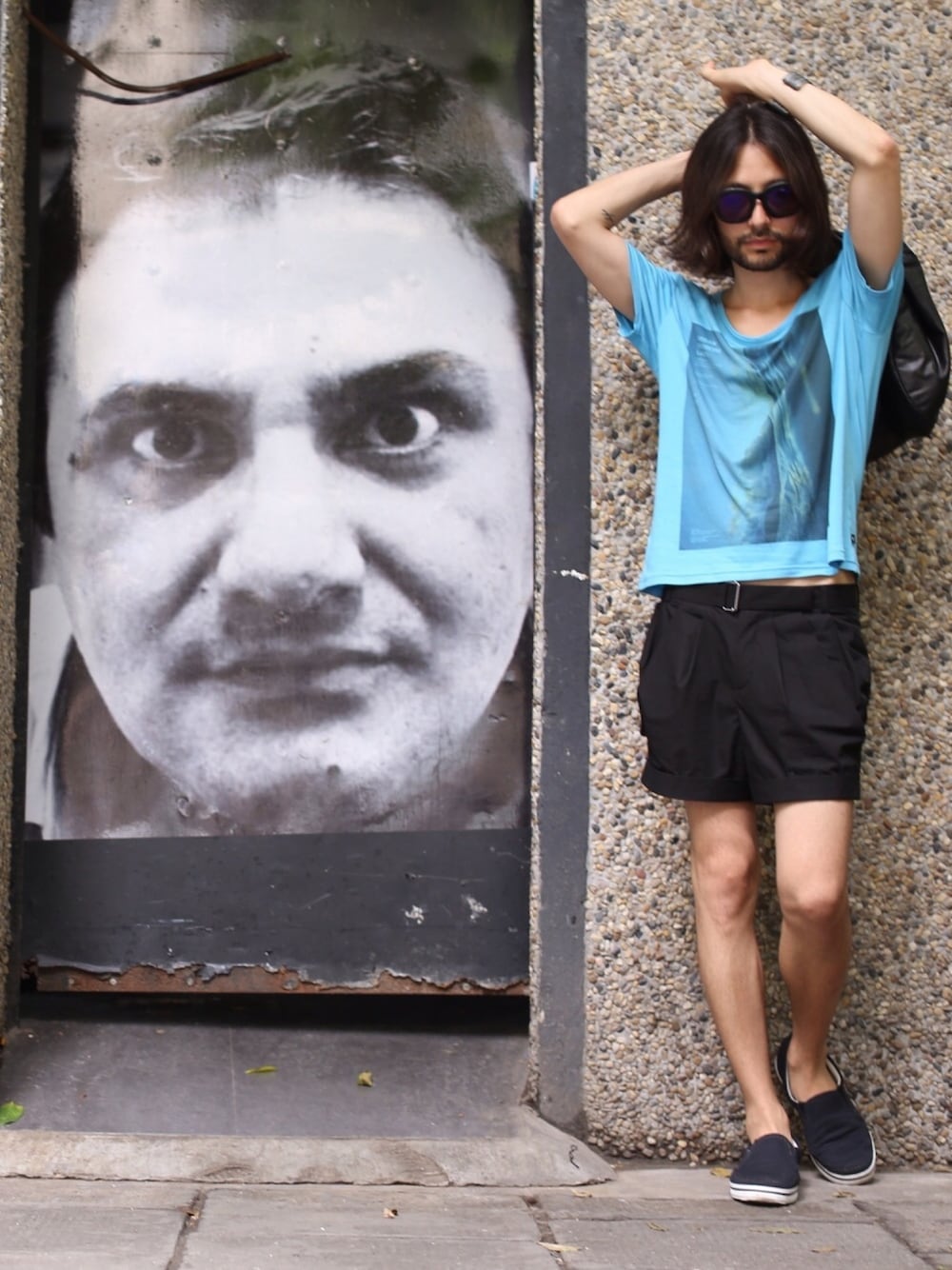 「Timberland、MofM(manofmoods)、HELMUT LANG」｜「HELMUT LANGのアイテム（その他パンツ、ブラック系）」を使った、ミカエルさん（メンズ・177cm）の夏コーディネートの1枚目の写真