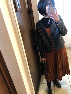 「プリーツ」｜「アイテム（ライダースジャケット）」を使った、nrkさん（レディース・158cm）の冬コーディネート