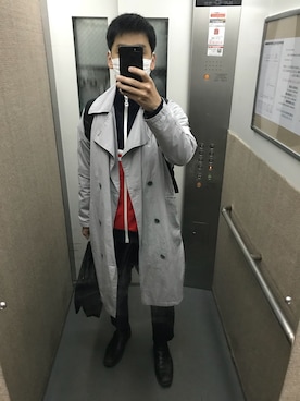 「AZUL by moussy（アズールバイマウジー）のアイテム（トレンチコート）」を使った、ごんピクシーさん（メンズ・172cm）の春コーディネート