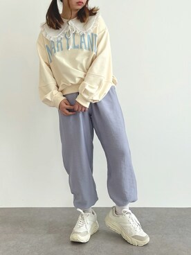 「SLURR（スラ―）のアイテム（スウェット）」を使った、SLURR(スラー)OFFICIALさん（レディース・153cm）の春コーディネート