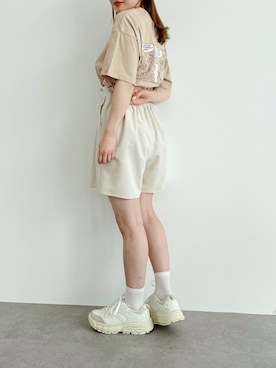 「SLURR（スラ―）のアイテム」を使った、SLURR(スラー)OFFICIALさん（レディース・156cm）の春コーディネート