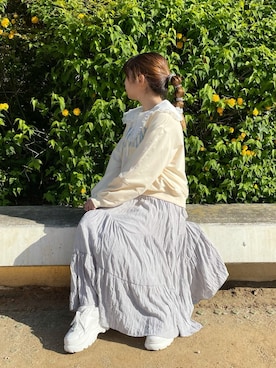 「SLURR（スラ―）のアイテム（スウェット）」を使った、SLURR(スラー)OFFICIALさん（レディース・153cm）の春コーディネート